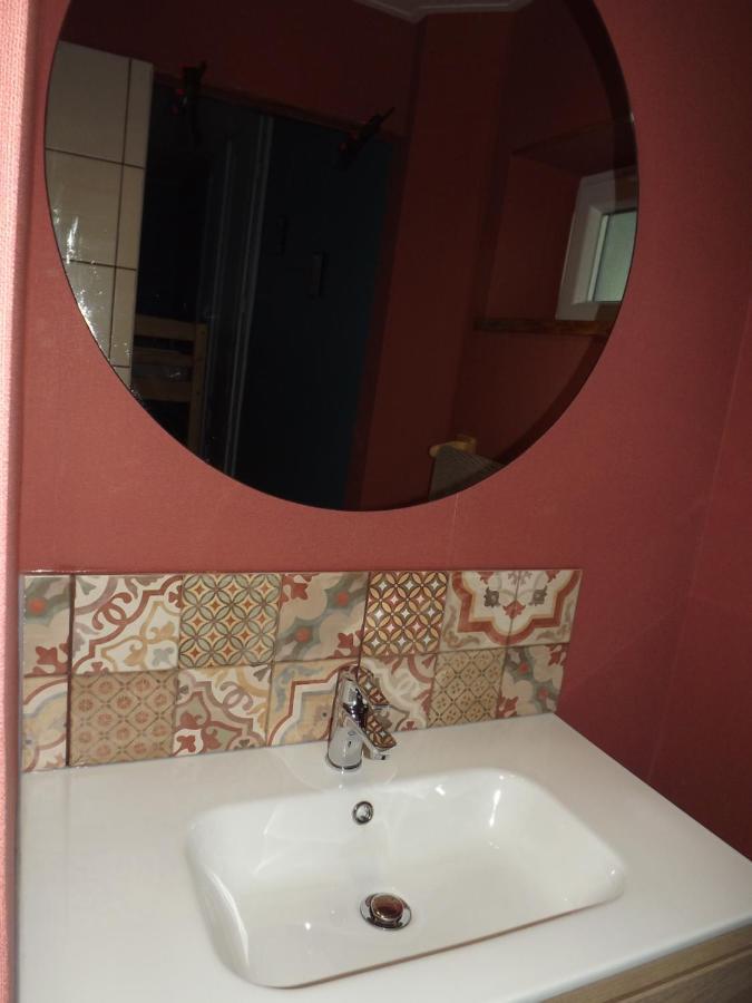 Gite La Petite Ecluse En Bord De Loue Lods Exterior foto